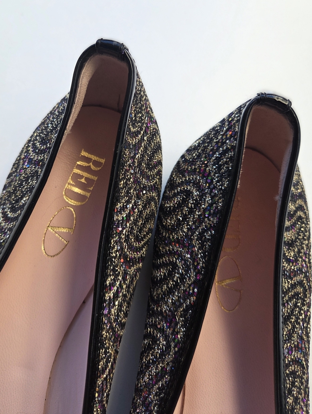 RED Valentino Black and Gold Glitter Embellished Ballet Flat - Picture 5 of 8
